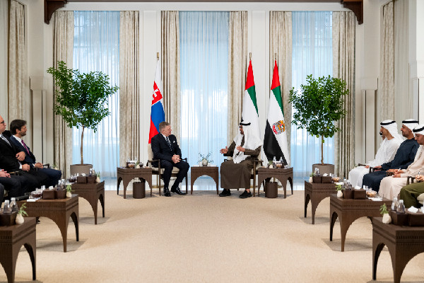 UAE and Slovakia Discuss Bilateral Ties