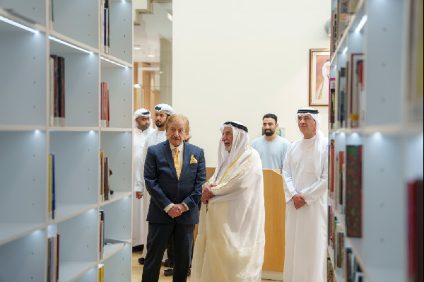 Sultan Al Qasimi Meets Music Students at SPAA