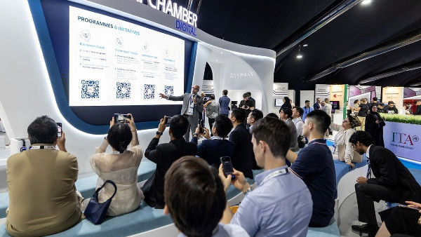 UAE's AI Leadership Highlighted by Omar Al Olama UAE's AI Leadership Highlighted by Omar Al Olama
