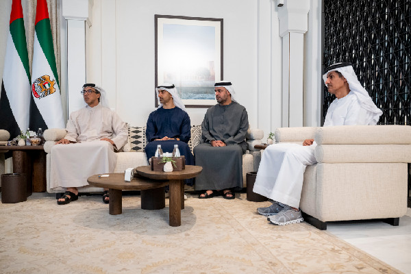 UAE and Yemen Discuss Bilateral Relations