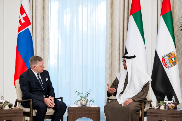 UAE and Slovakia Discuss Cooperation