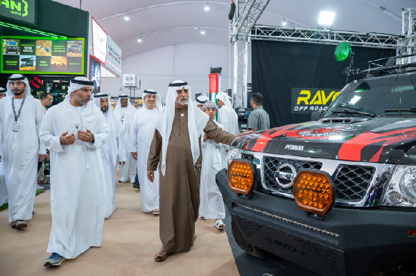 Nahyan bin Mubarak Visits Al Ain Exhibition