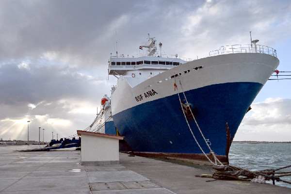 Surgery at Emirati Floating Hospital for Palestinian Man