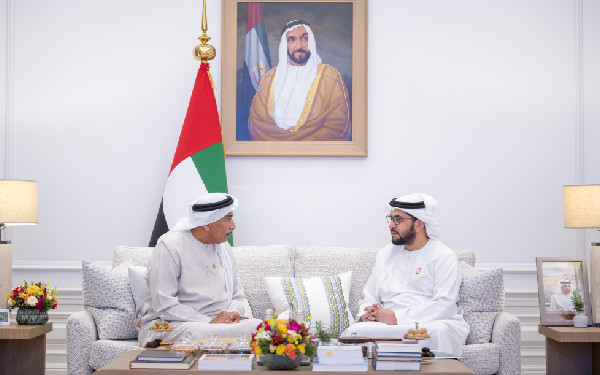 Hamdan bin Zayed Meets Zayed Charity Run Chairman