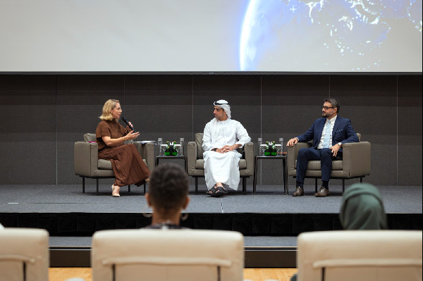 Panel Discusses Space Governance and Sustainability