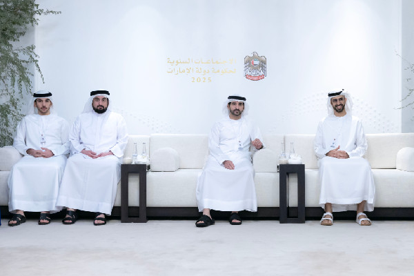 Hamdan bin Mohammed Discusses AI Initiatives