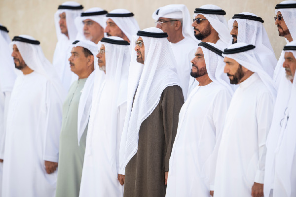UAE President Raises Flag on Flag Day