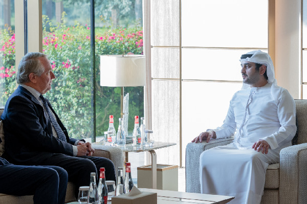Maktoum bin Mohammed Meets Deutsche Bank Chairman