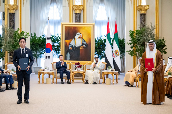 UAE and Korea Sign Key Agreements