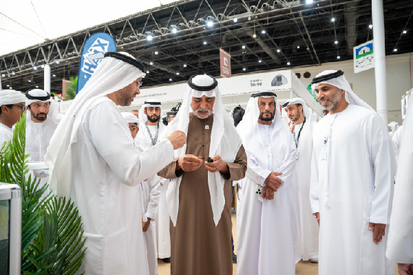 Nahyan bin Mubarak Visits Al Ain Exhibition
