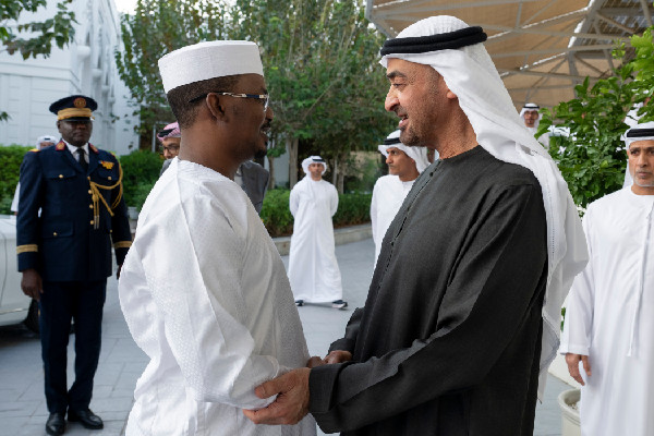 UAE and Chad Leaders Discuss Cooperation