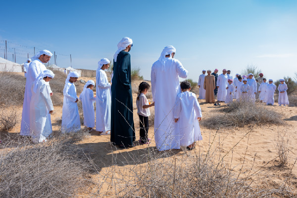 Ghamran Camp: Hamdan Observes Family Activities