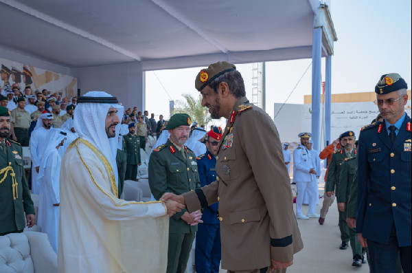 Hamdan bin Mohammed Attends Graduation Ceremony