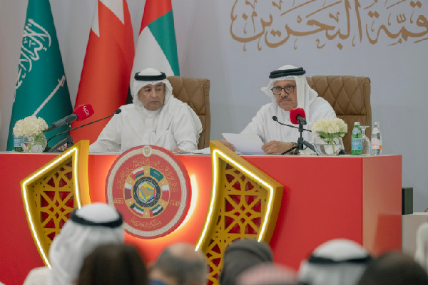 Bahrain's FM Highlights GCC Peace Initiatives