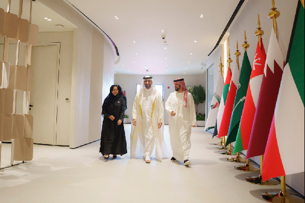 Gulf Bridges: Sultan Attends Closing