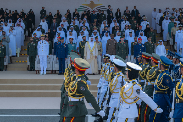 Hamdan bin Mohammed Attends Graduation Ceremony