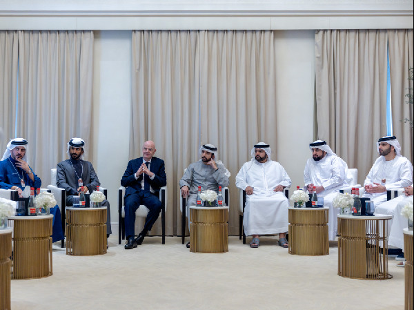 Hamdan Meets FIFA at Dubai Sports Summit