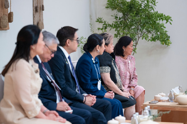 UAE Philippines deepen bilateral ties