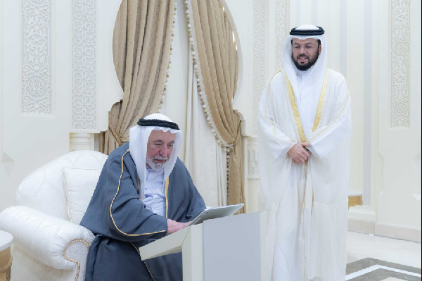 Sharjah Ruler honours Abdul Basit Samad's sons