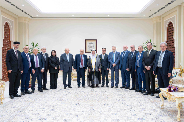Sharjah Ruler Meets Beirut ALA Founders
