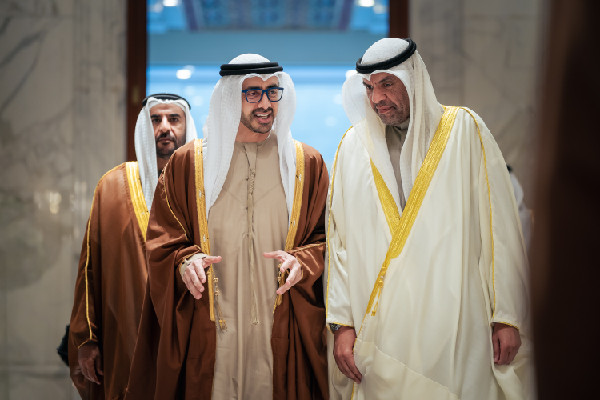Emir of Kuwait Hosts Abdullah Bin Zayed