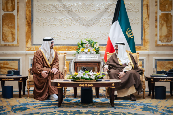 Emir of Kuwait Hosts Abdullah Bin Zayed