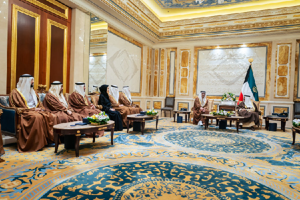 Emir of Kuwait Hosts Abdullah Bin Zayed