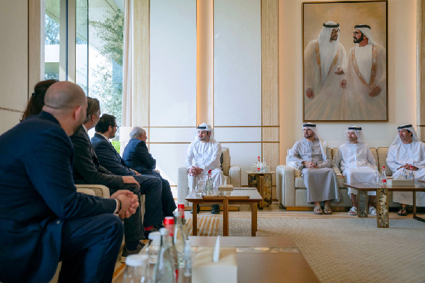 Dubai ties with CLP and Peninsula Hotels