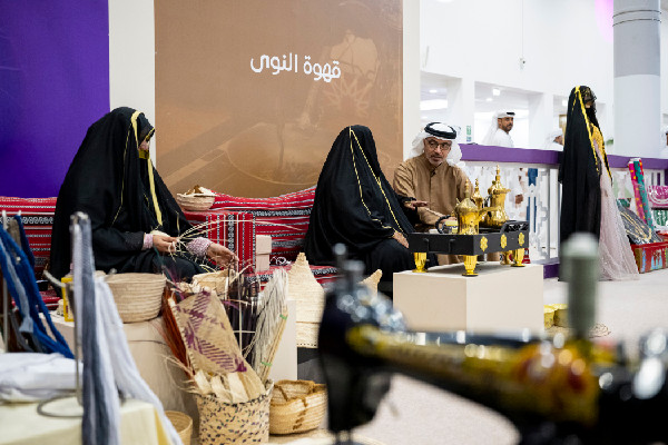 Hazza bin Zayed at Al Ain Heritage Festival