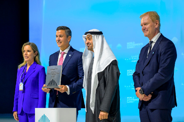 World Government Award to Paraguay President