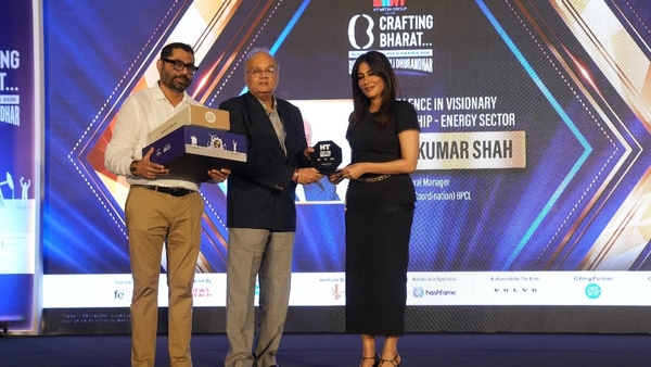 Bipinkumar Shah Wins Visionary Leader Award Bipinkumar Shah Wins Visionary Leader Award